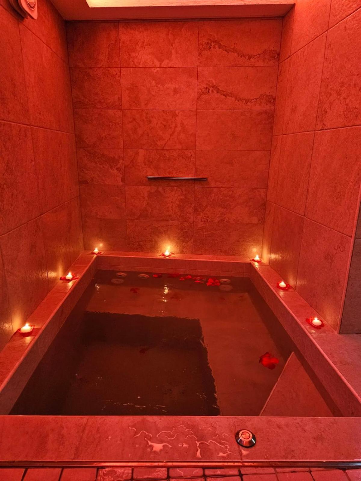 Luxuite Spa Con Piscina E Jacuzzi Alberobello Extérieur photo