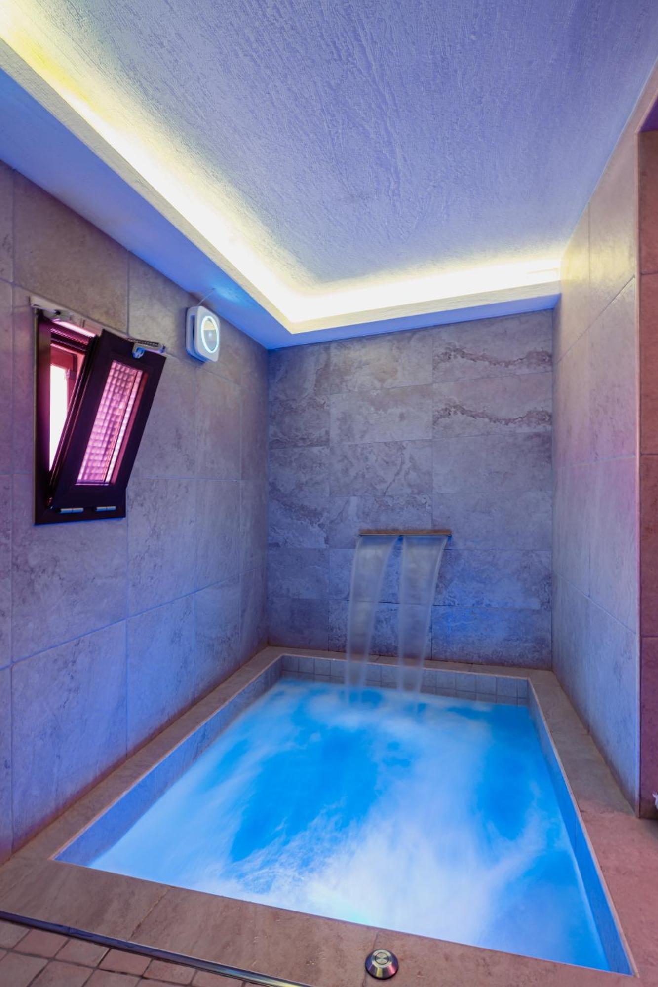 Luxuite Spa Con Piscina E Jacuzzi Alberobello Extérieur photo