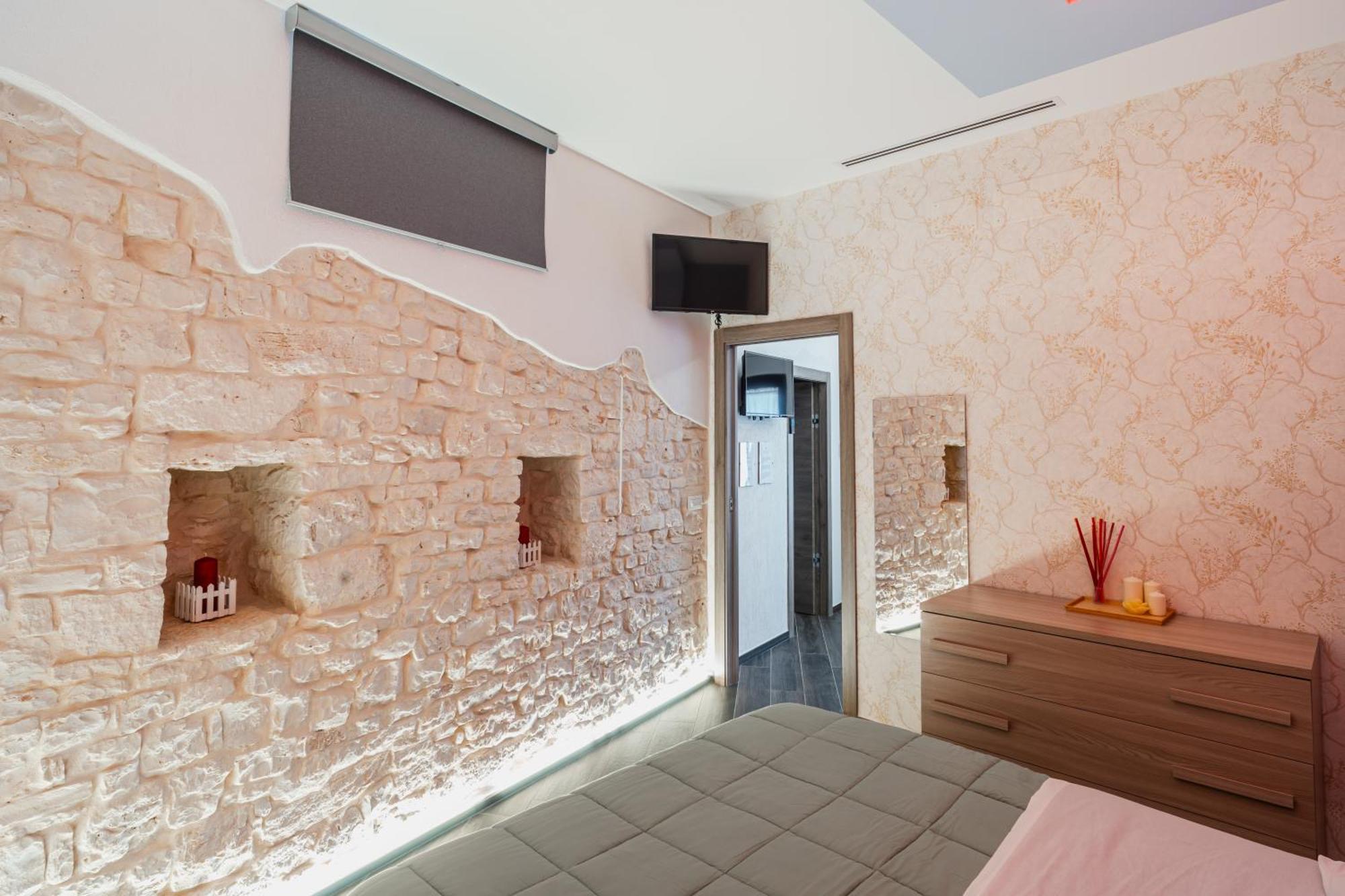 Luxuite Spa Con Piscina E Jacuzzi Alberobello Extérieur photo